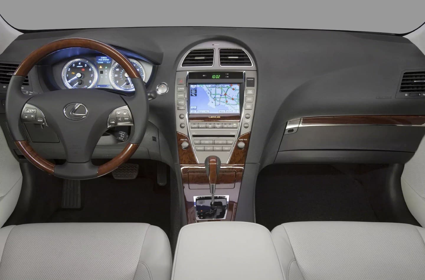 اجاره لکسوس ES350 — تصویر ۳